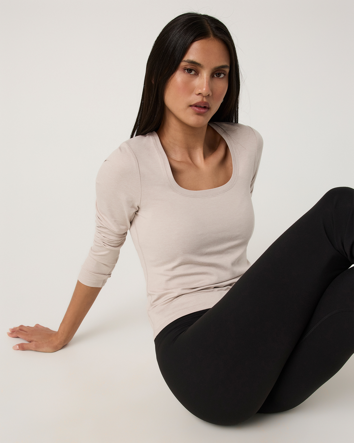 Long Sleeve Halo Essential Scoop | Black Tonal