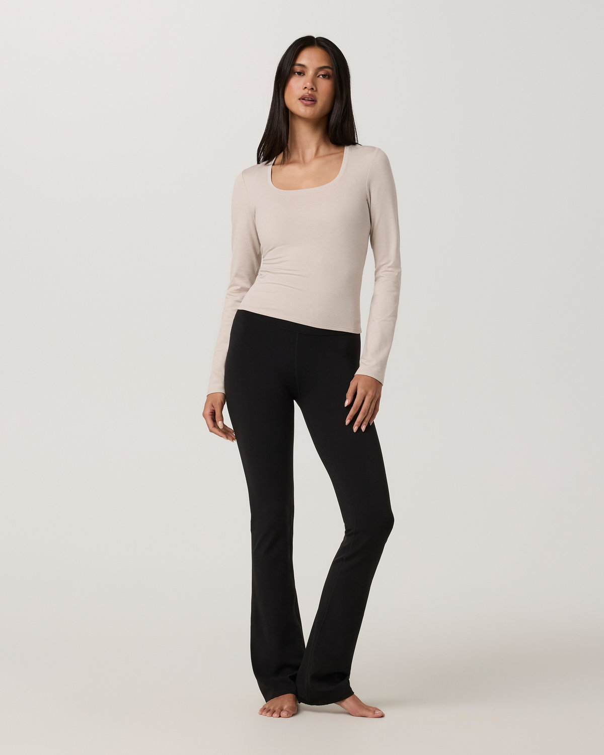 Long Sleeve Halo Essential Scoop | Black Tonal