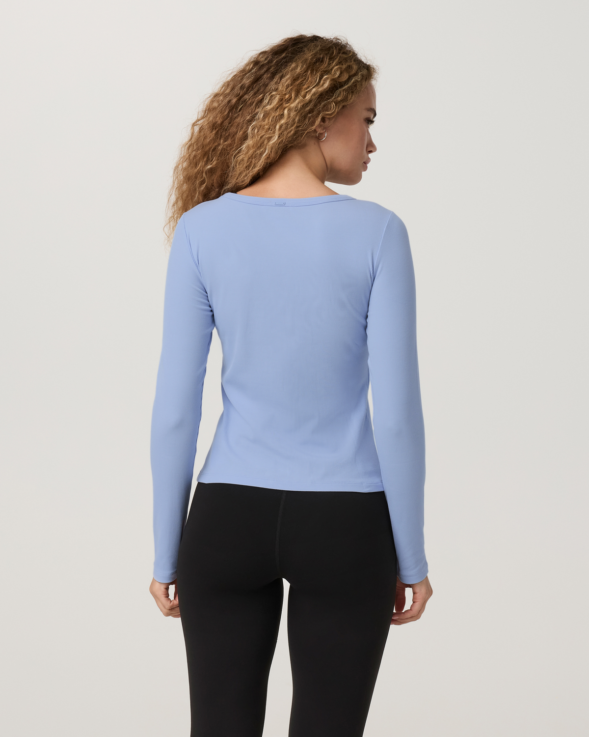 Long Sleeve Pose Subtle Scoop | Solid Black