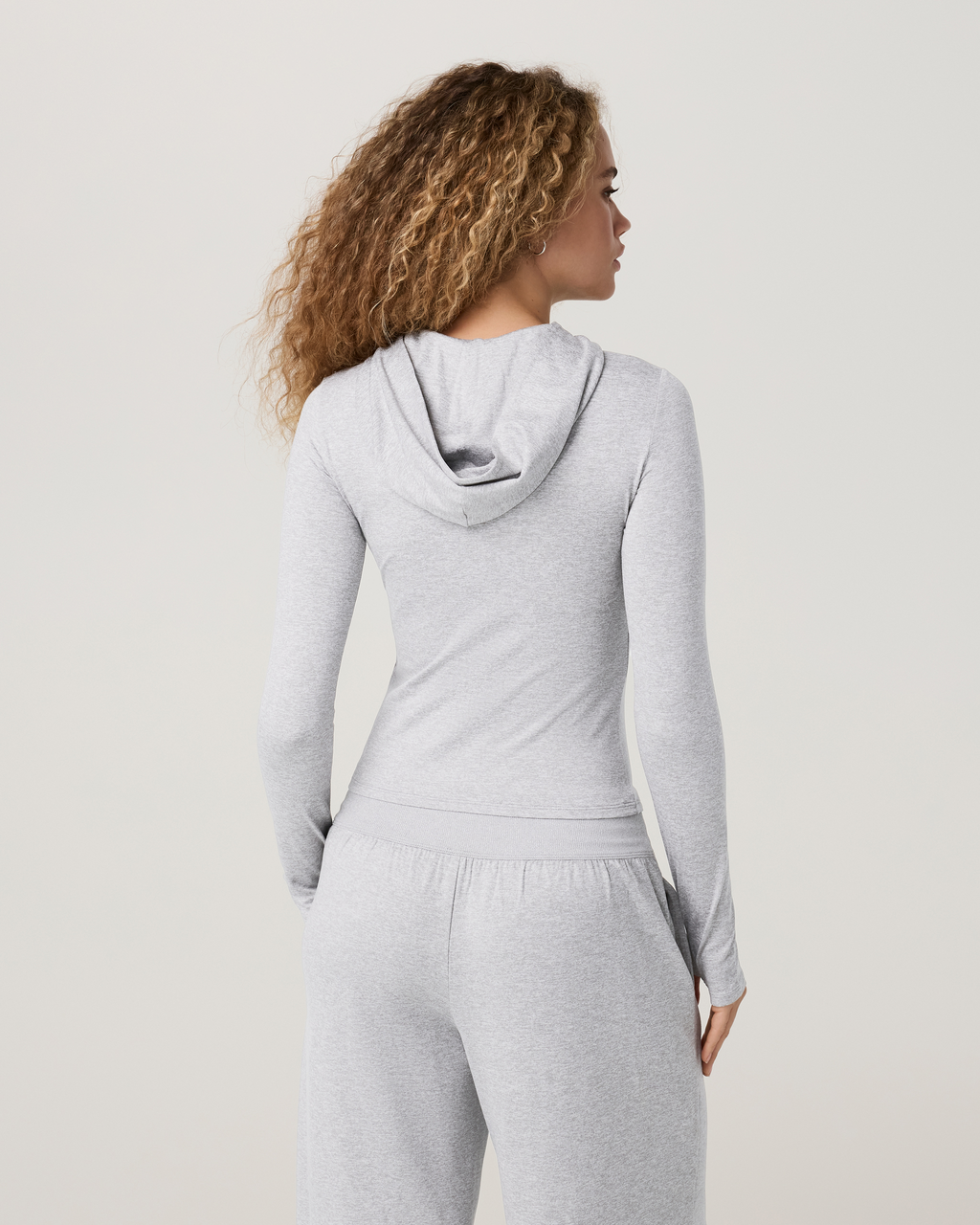 Long Sleeve Halo Fitted Hoodie | Black Heather