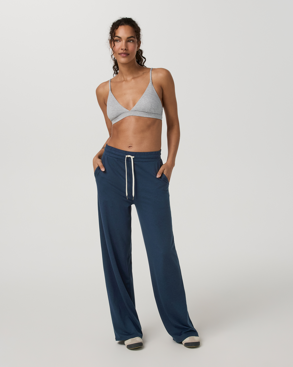 Halo Essential Wideleg Pant - Short | Cherry Noir