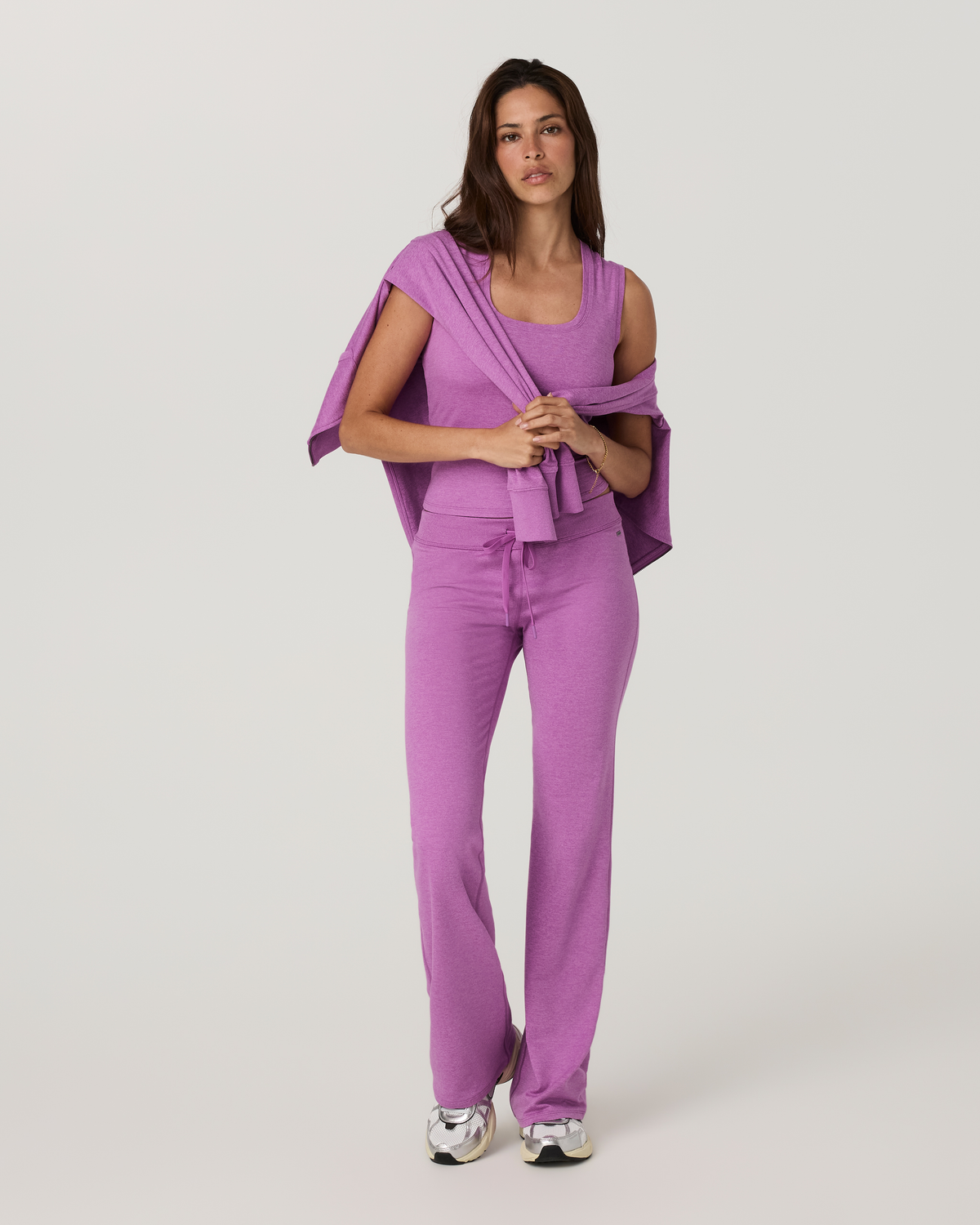Halo Low Rise Slim Flare Pant | Solid Black