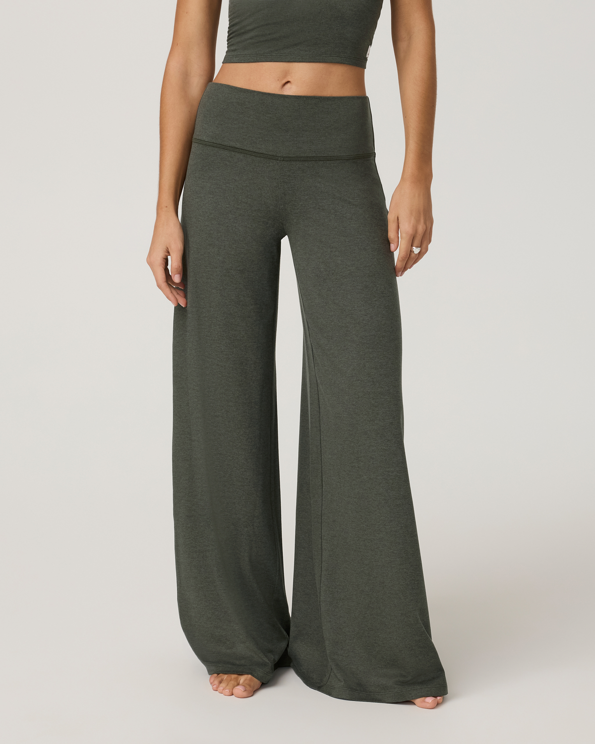 Halo Easy Wideleg Pant - Short | Solid Black
