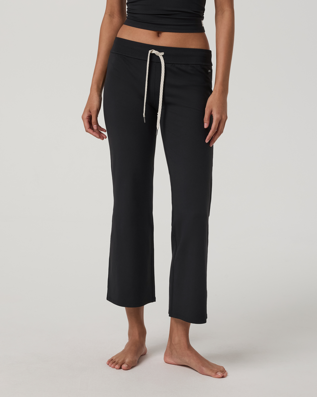 Halo Slim Flare Ankle Pant | Solid Black