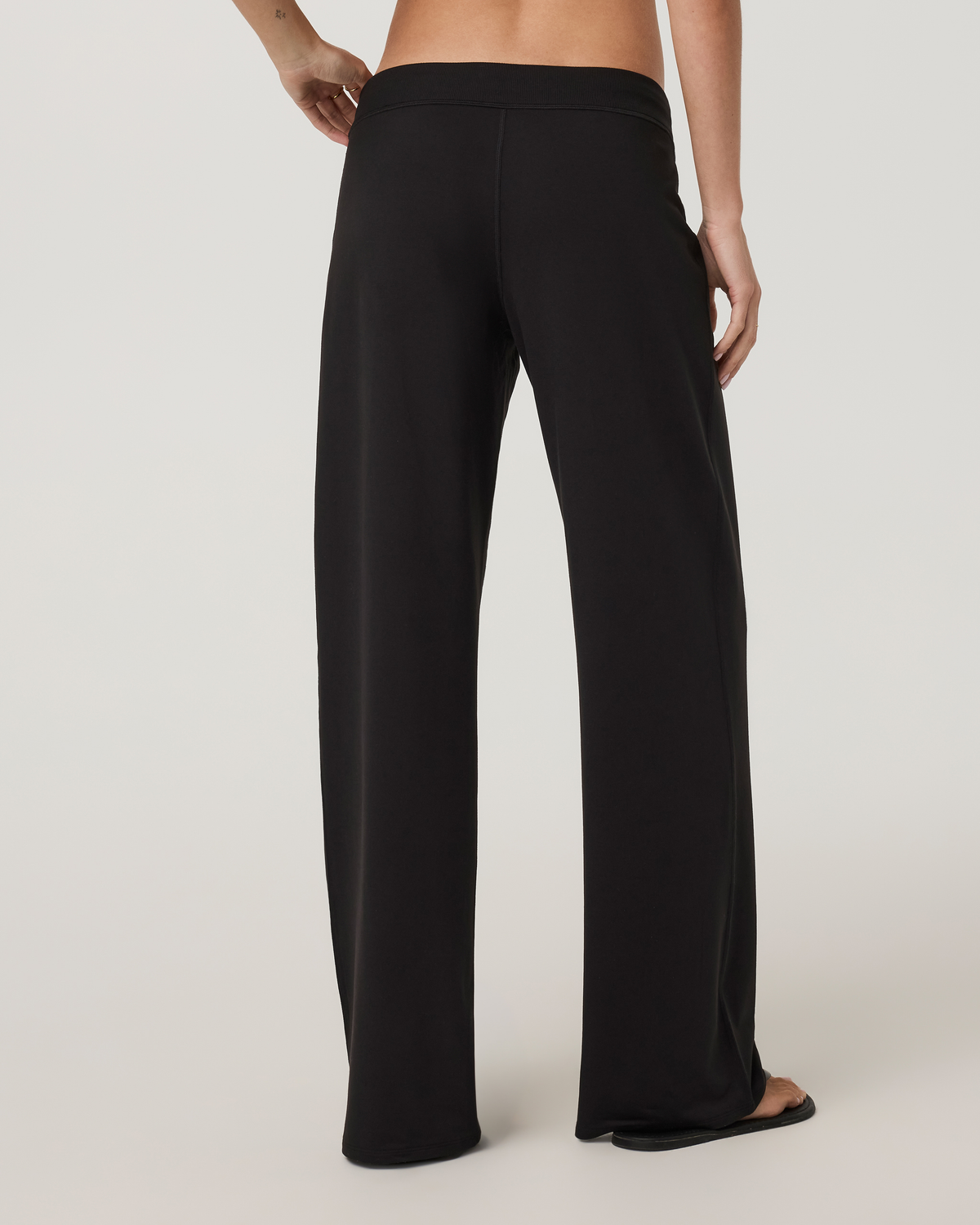 Halo Low Rise Straight Leg Pant - Short | Army Heather